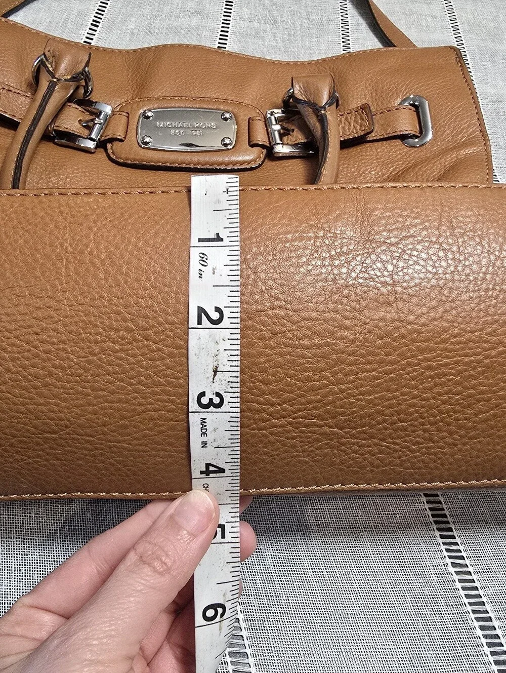 MICHAEL KORS Tan Leather Satchel with Gold Hardware